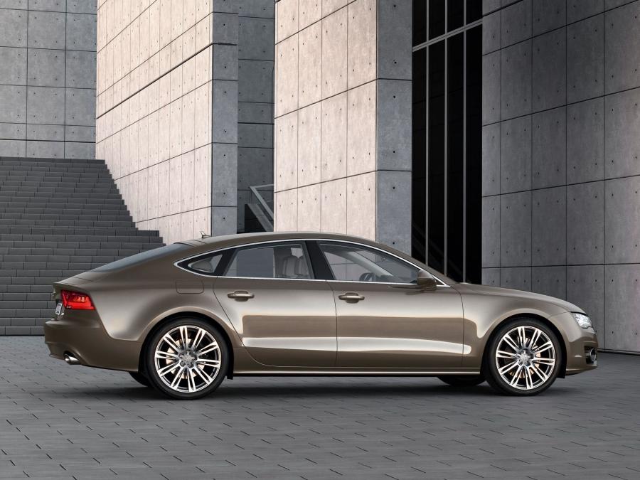 Audi A7 Sportback 3.0 TFSI Quattro 2010 года  (фото 6 из 16)